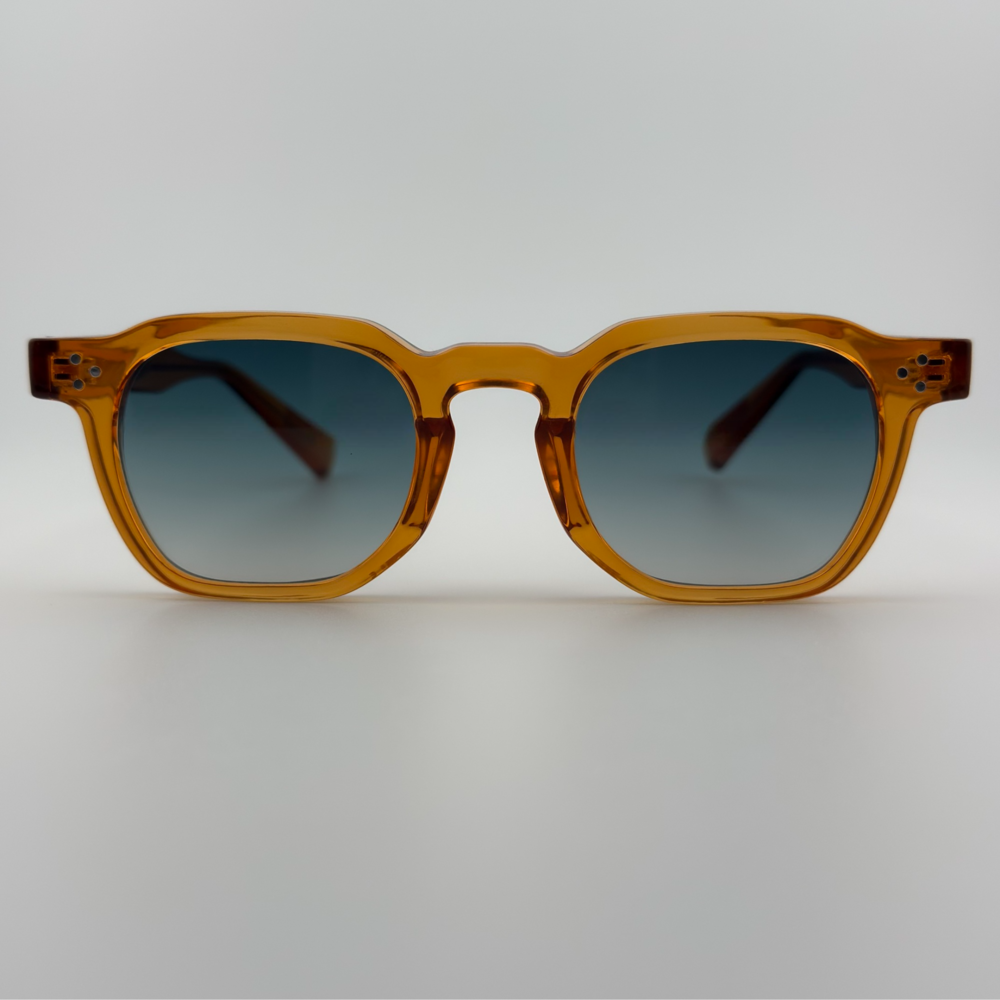 Velra Alton Tortoise Ice – lunettes de soleil, vue de face : monture ambre translucide et verres dégradés bleutés pour un style frais et moderne.